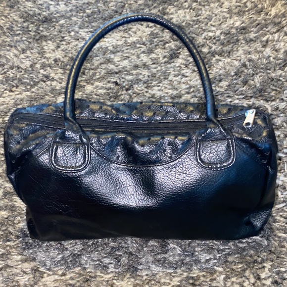 ▪️Volcom Purse▪️ - Picture 2 of 5